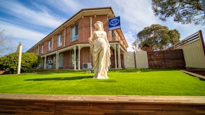 Hamilton's Lady Statue