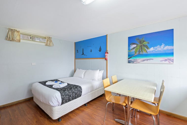 Economy Beach Shak