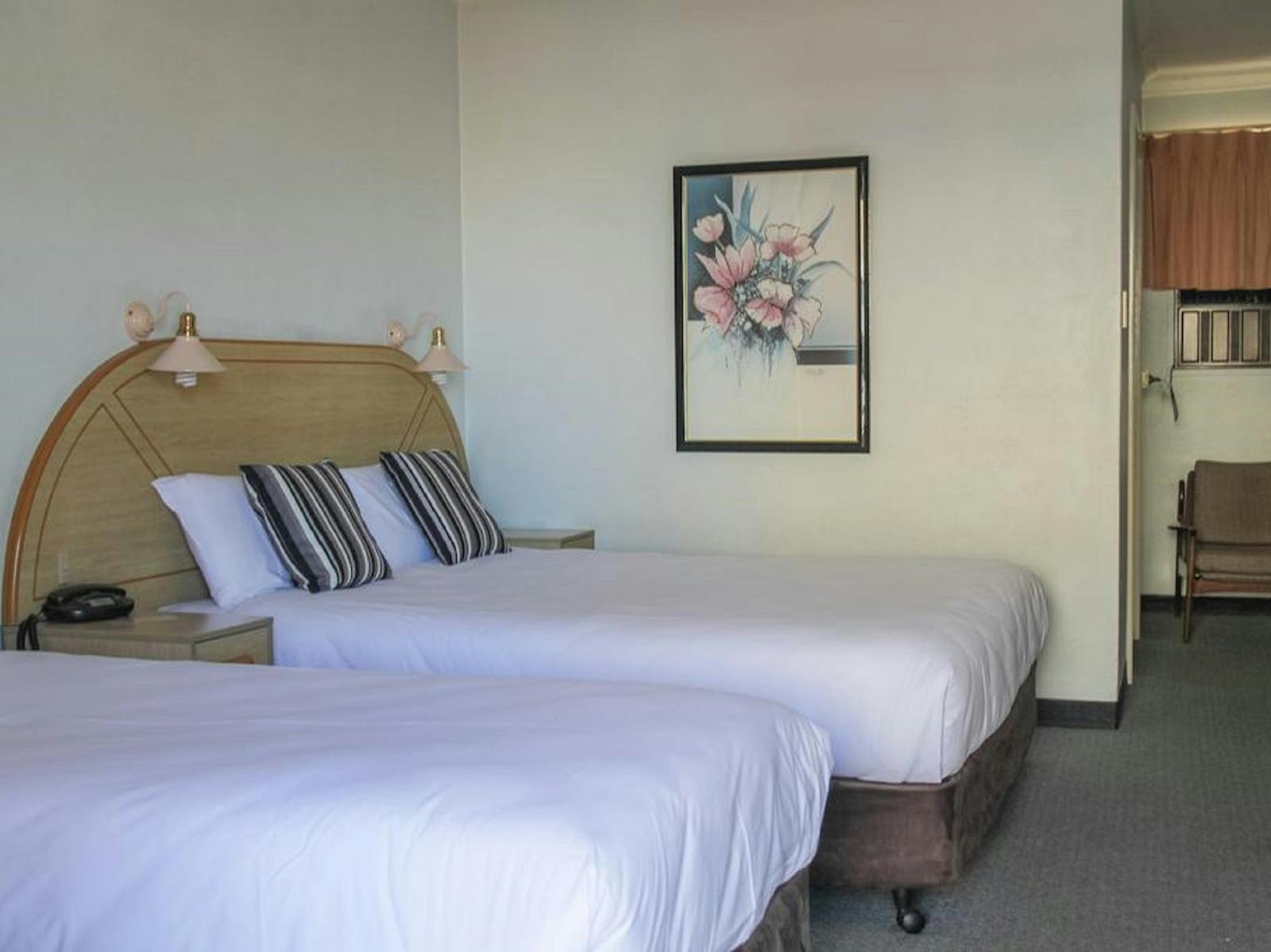 Standard twin room
