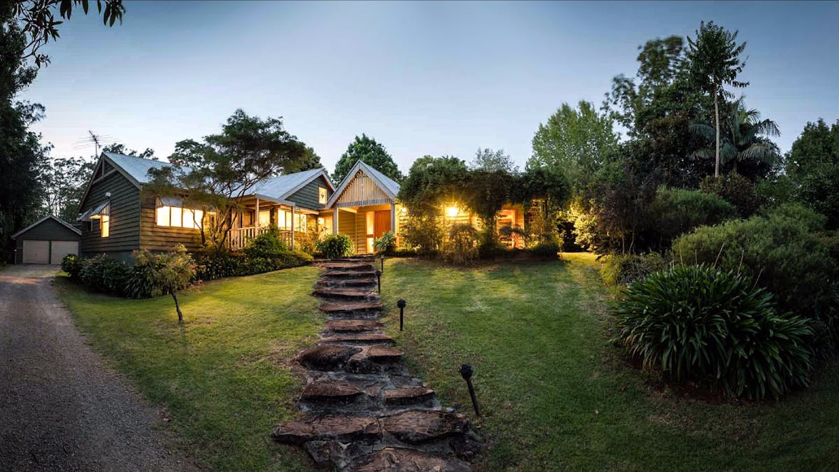 Mt Glorious Getaway Cottages and Conference Centre