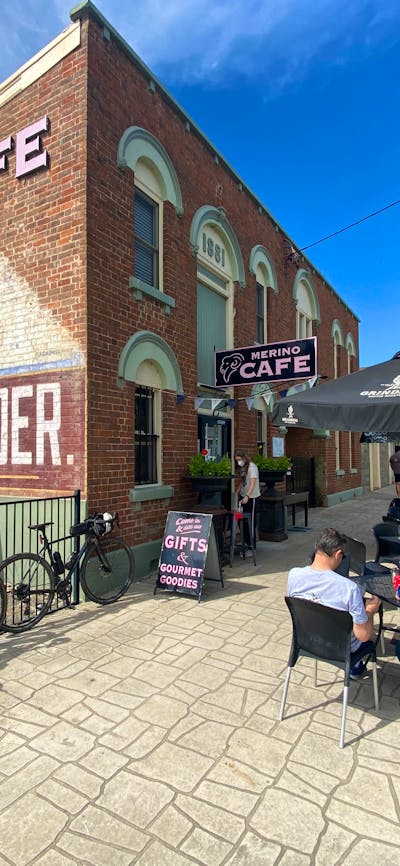 Merino Cafe cycling stop