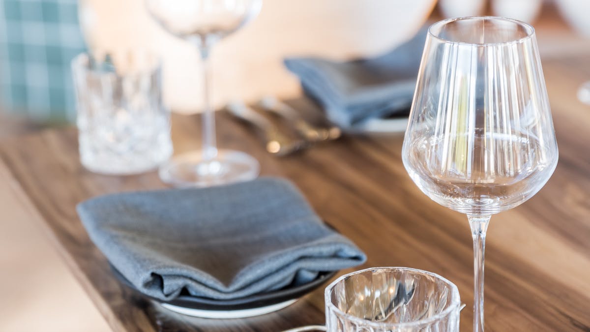 Table setting. Food and wine. Cocktails.