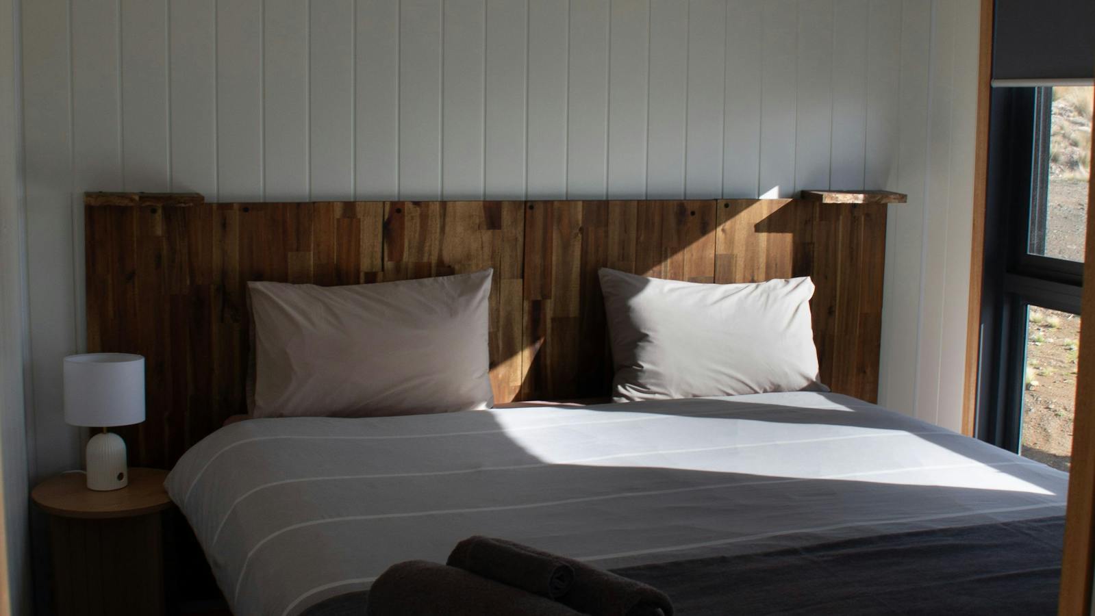 Bright and comfortable bedroom in Seaview Eagle
