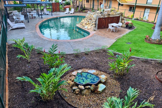 阿拉泰假日公寓