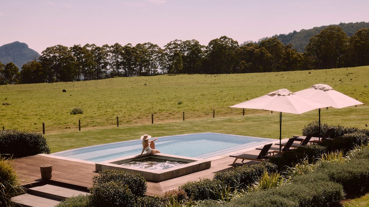 Infinity pool