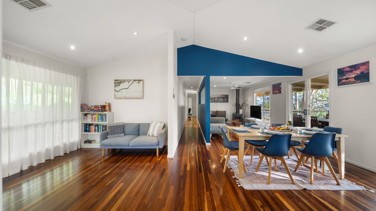 Hinterland Tranquil Escape with Beautiful Views