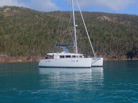 Whitsunday Escape Lagoon 450 Flybridge