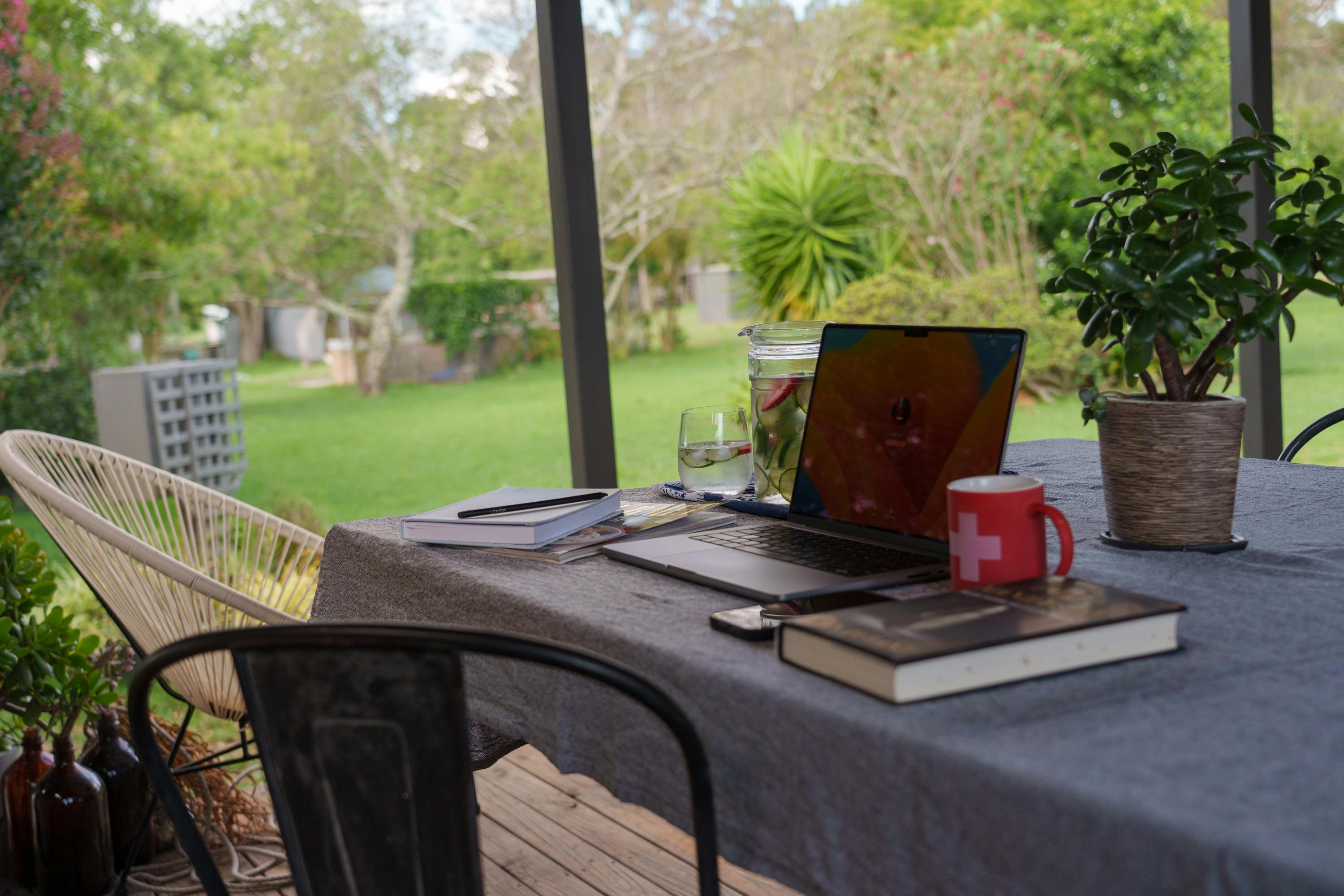 Near Wisemans Ferry, Peats Ridge, Hawkesbury River & Newcastle. For families & romantic getaways