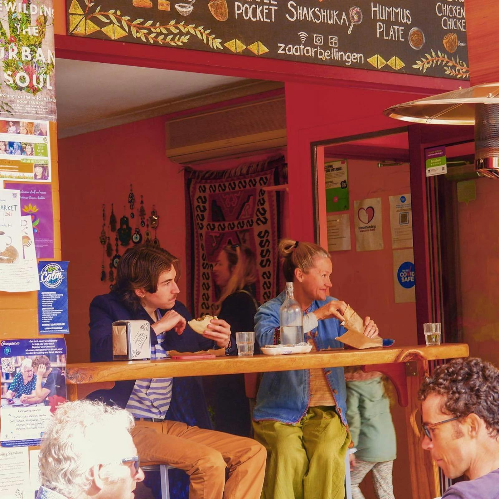 Zaatar Bellingen 프론트 바에서 항상 볼 수 있는 것