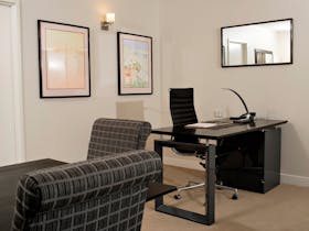 King Superior Suite with Harbour View and Executive Lounge Access - work desk