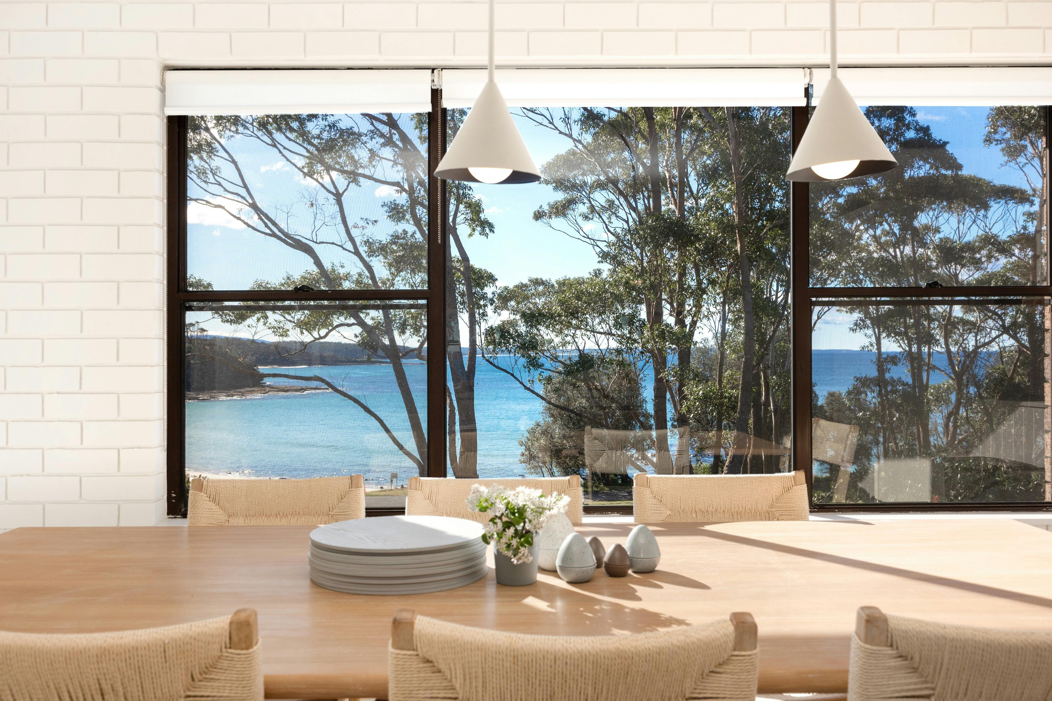 Kitchen table seats 10. The whole family can enjoy the views.