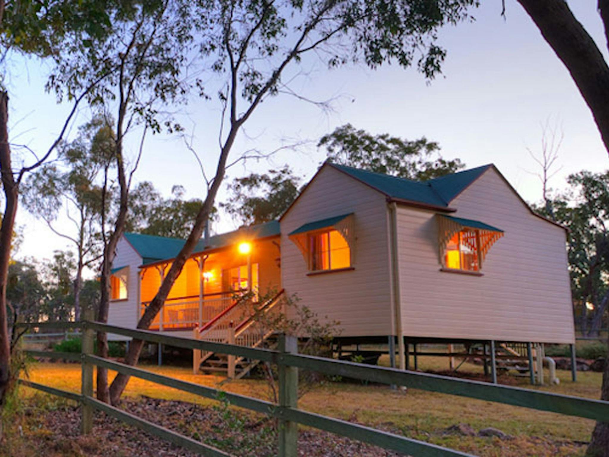Accommodation Creek Cottages Accommodation Creek Cottages