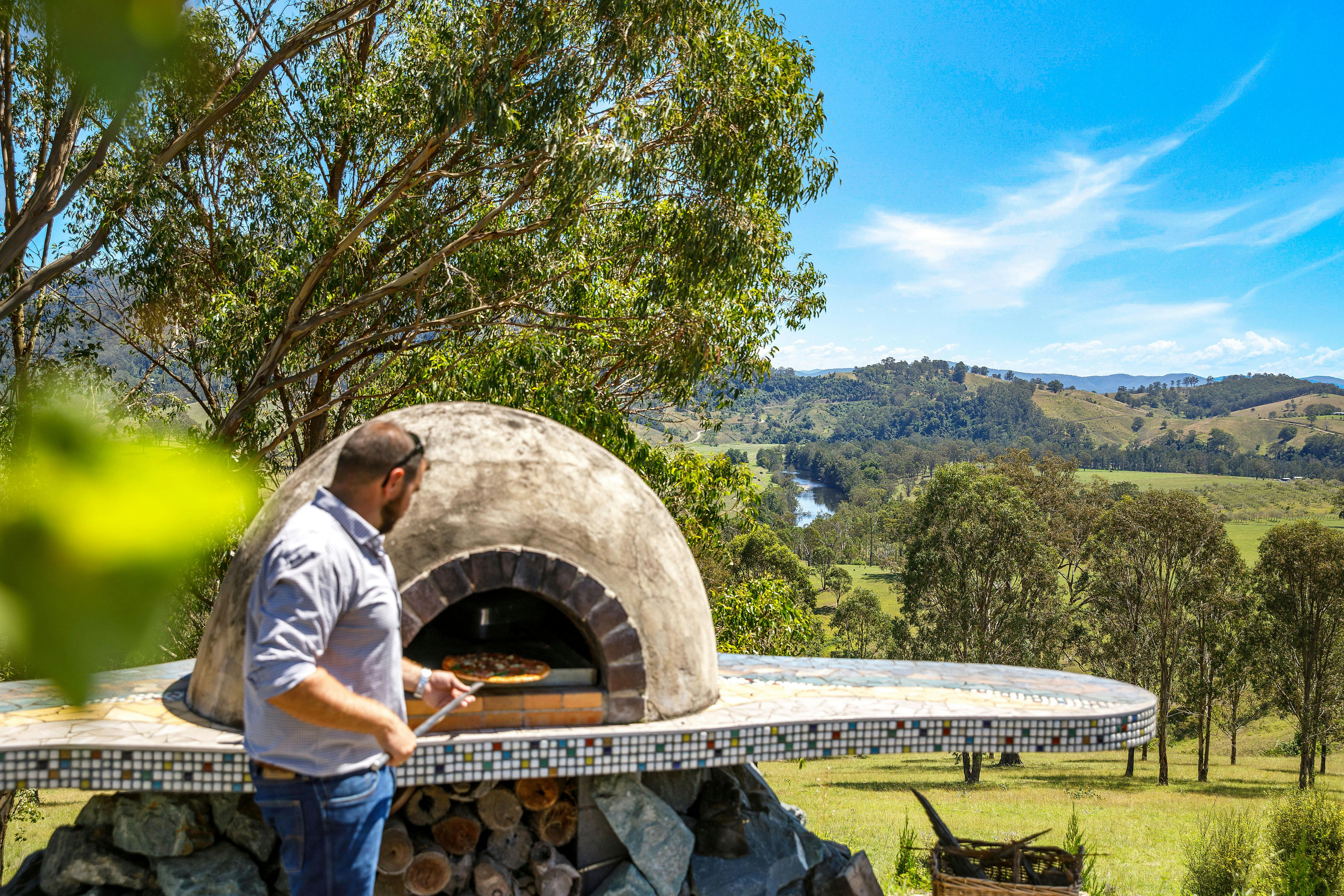 Pizza oven