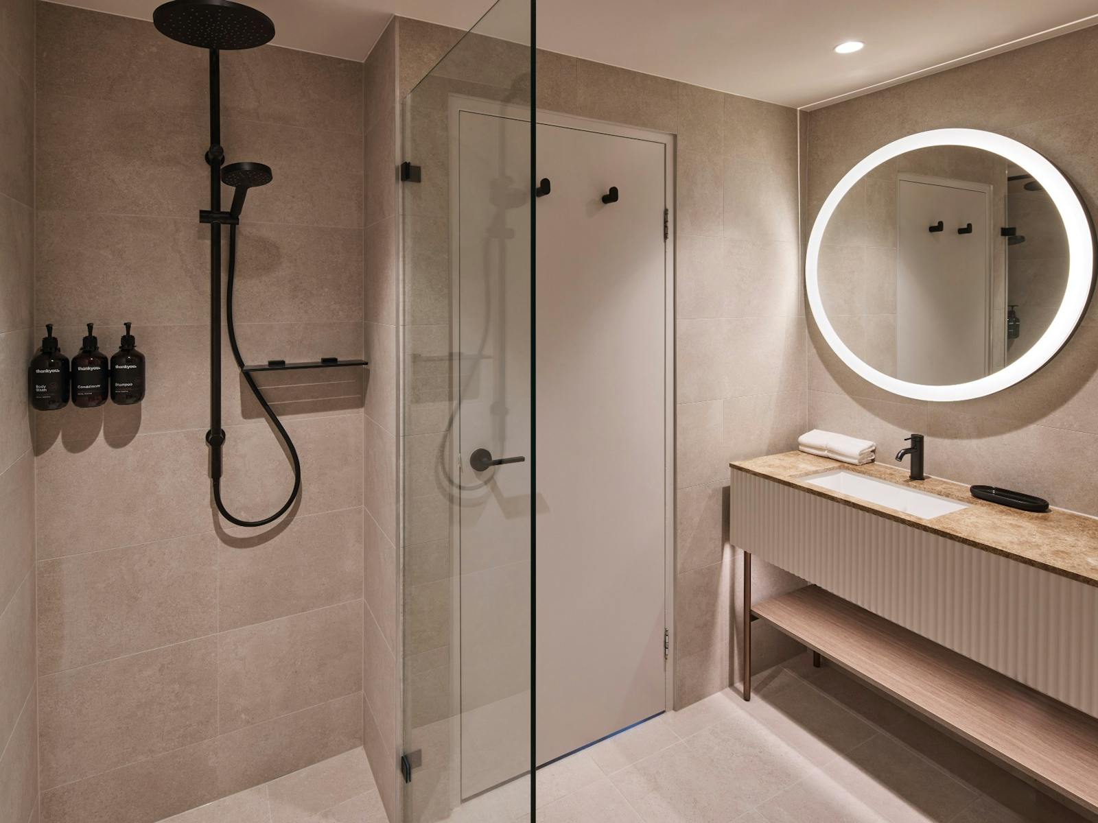 King Room - Bathroom