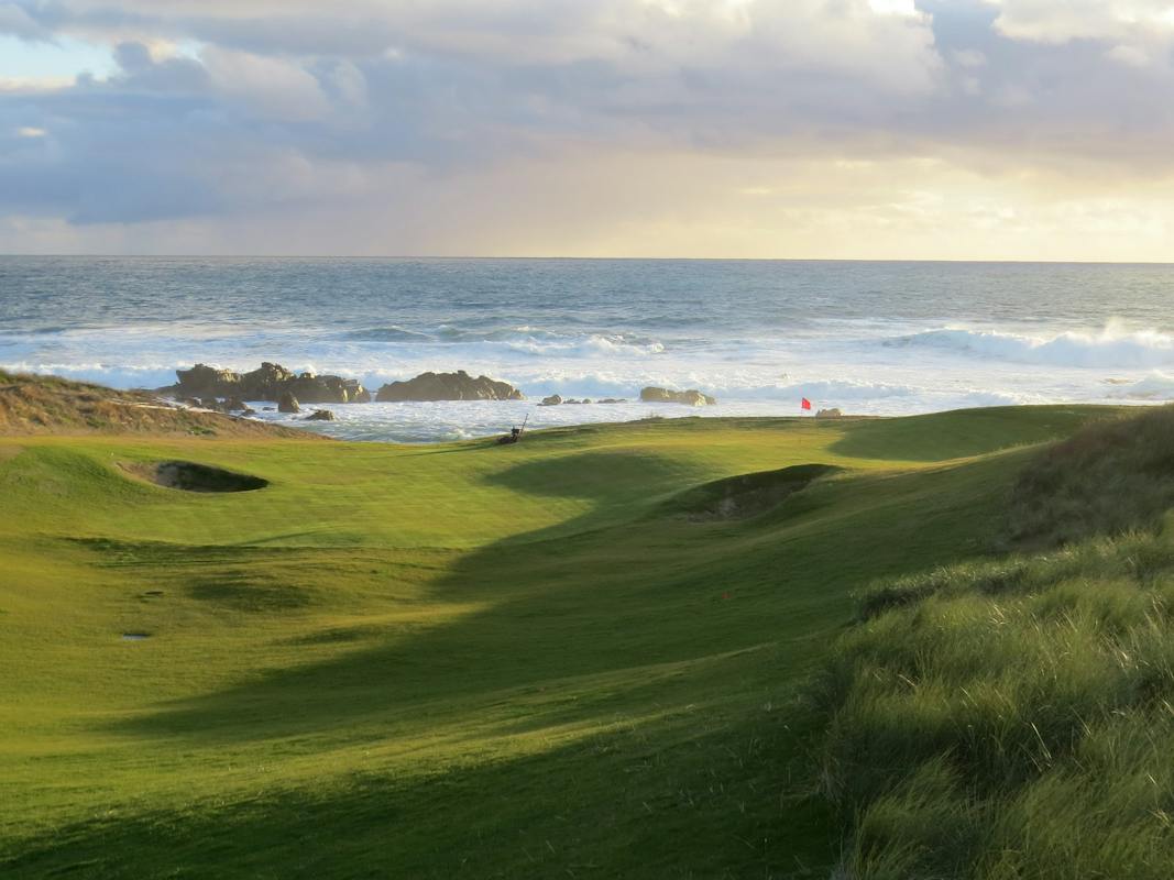 Hole 10 - Cape Wickham Links