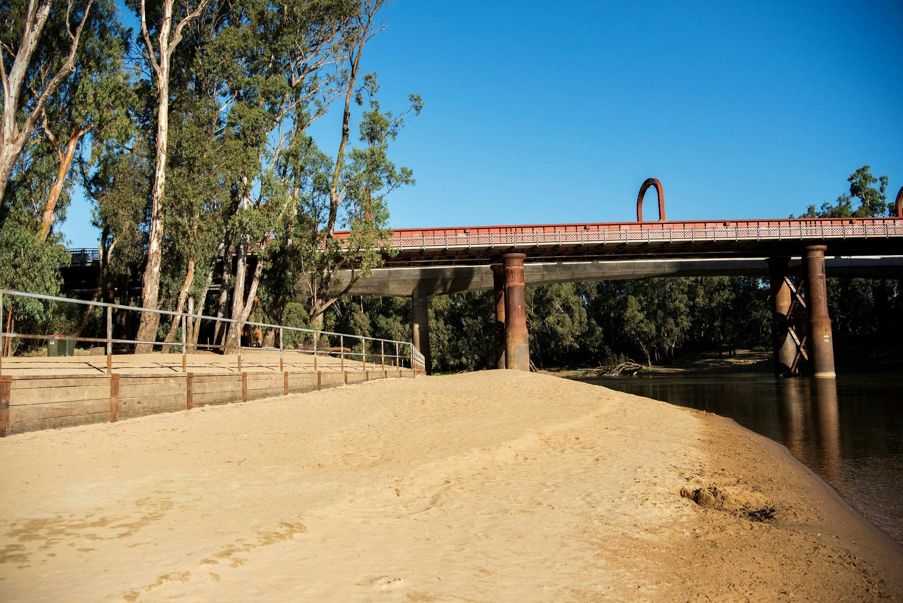 Moama Beach and historic bridge
