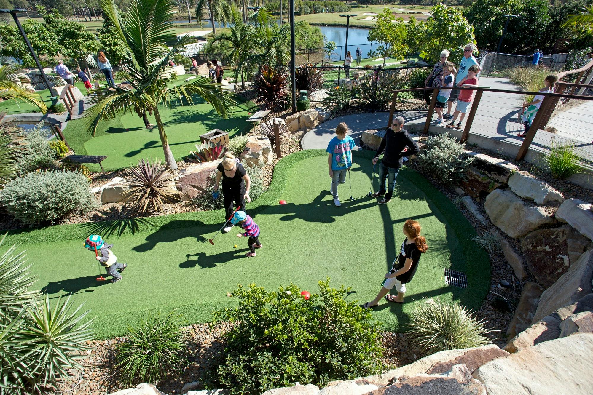 The Club Mini Golf - Boulders & Badlands