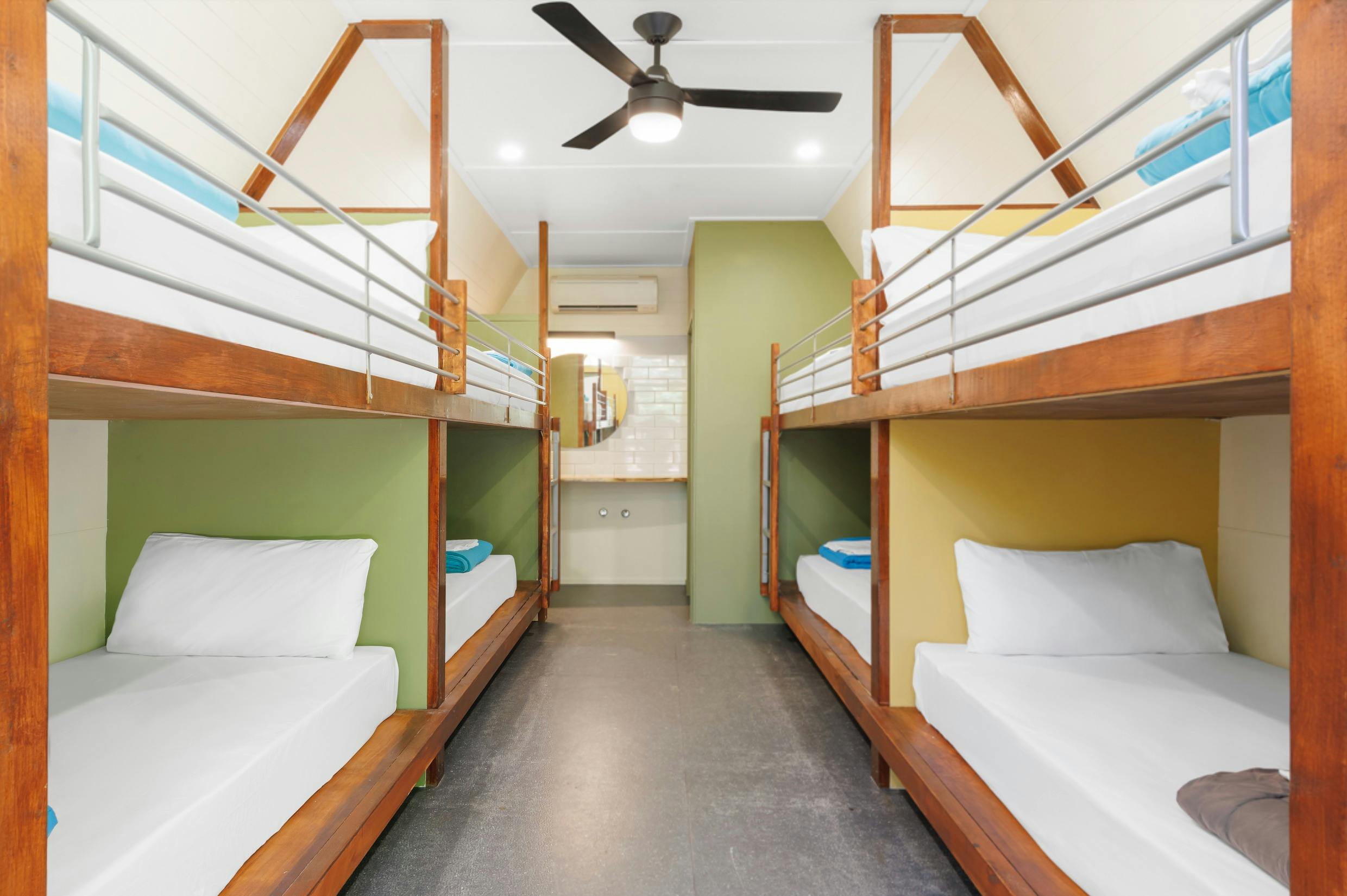 8 Bed Community Room
