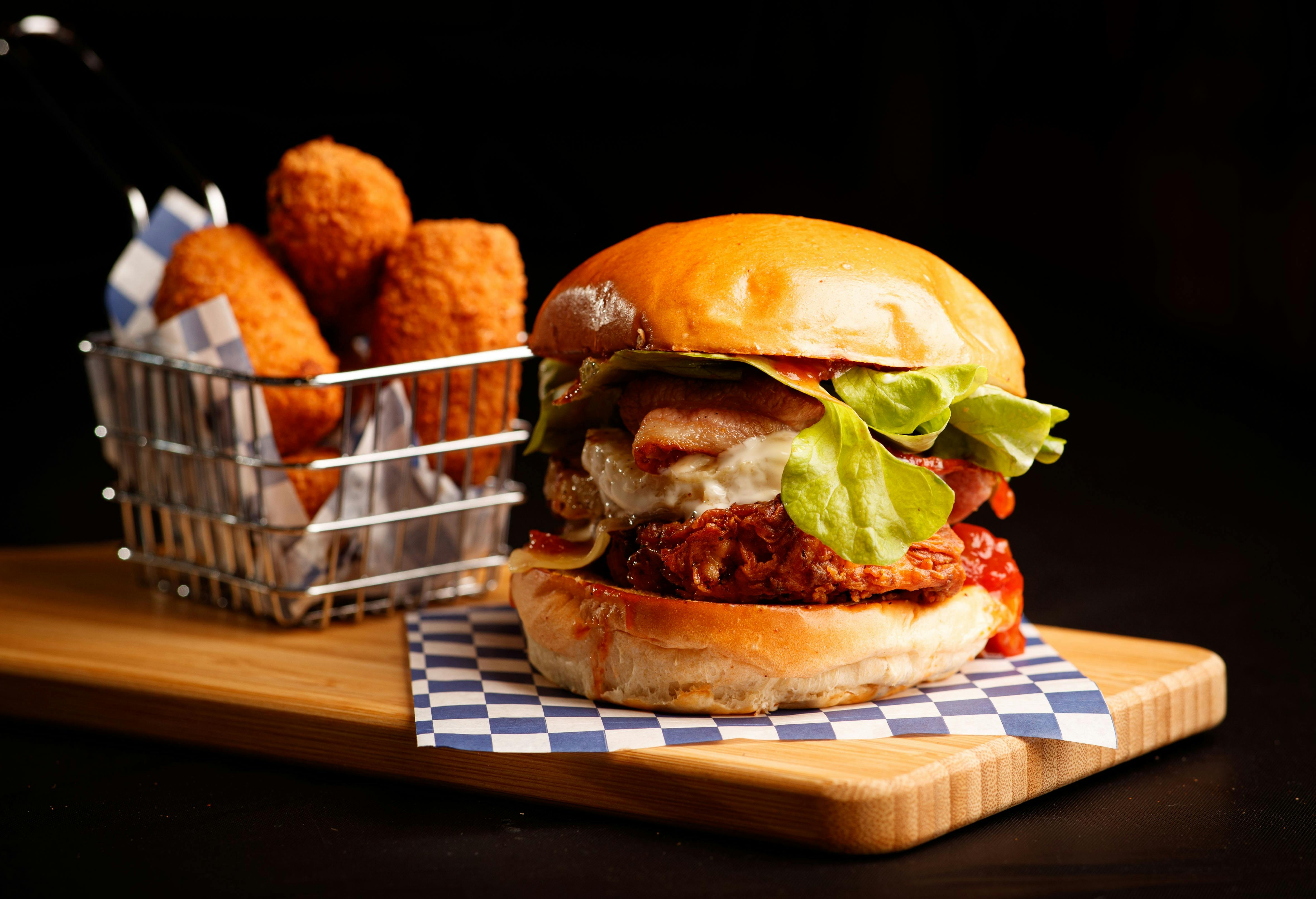 Benny's American Burger Blackwood