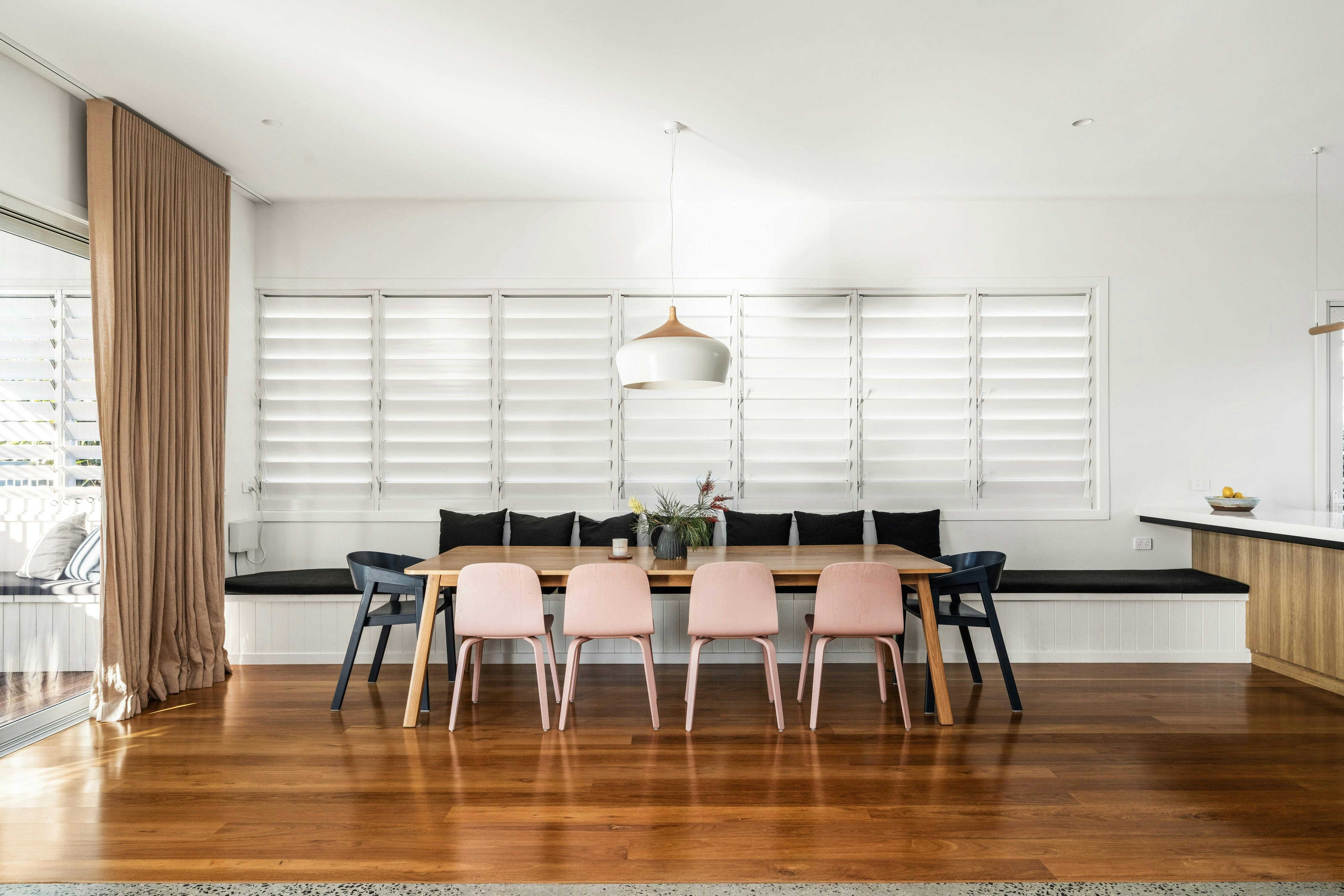Dining room at holiday home Seasalt