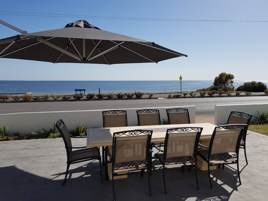 The White House Stansbury Stansbury, South Au...