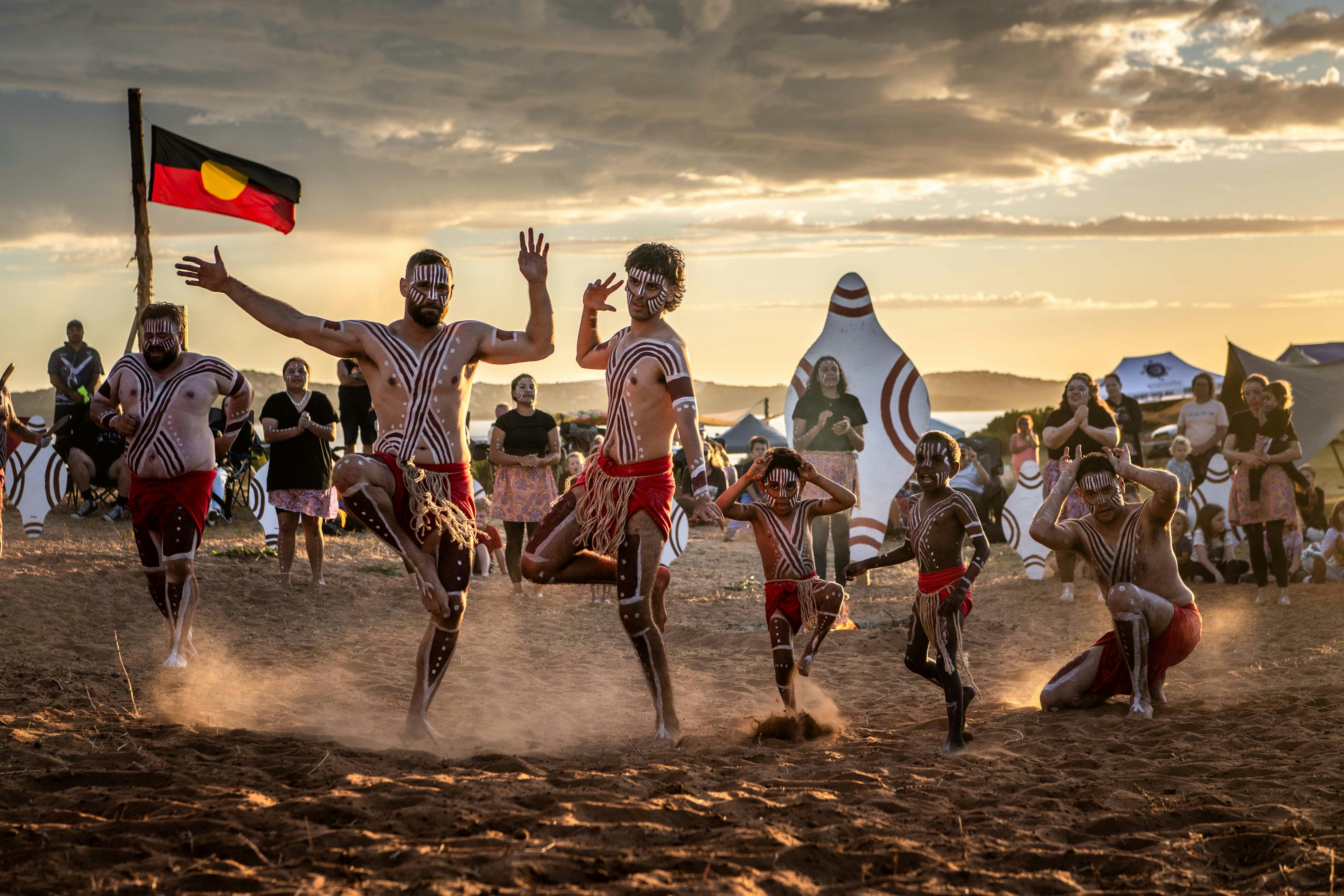 Tal Kin Jeri Dancing at the ceremony site at the Dupang Festival