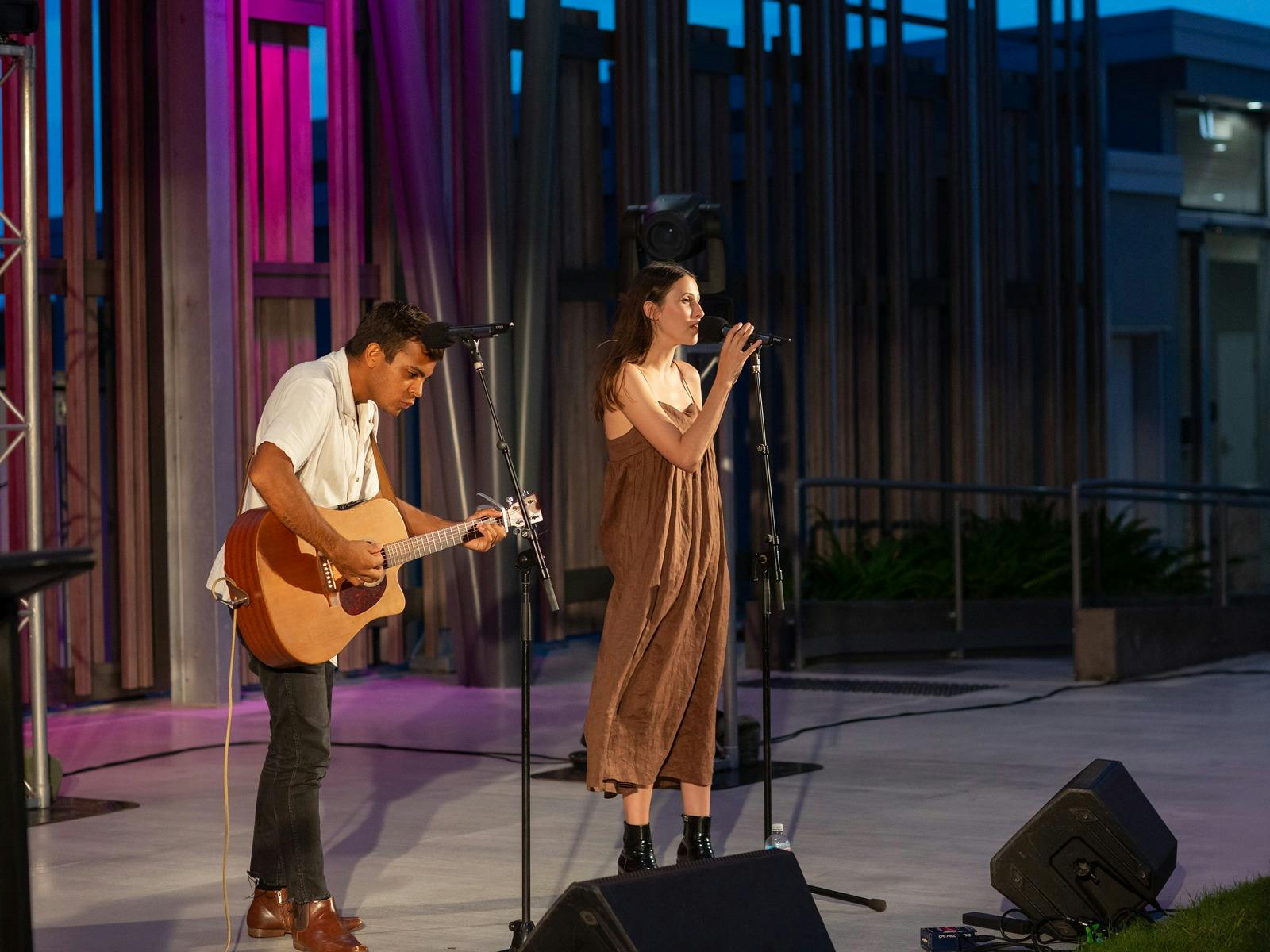 Live entertainment on the Tulmur Stage