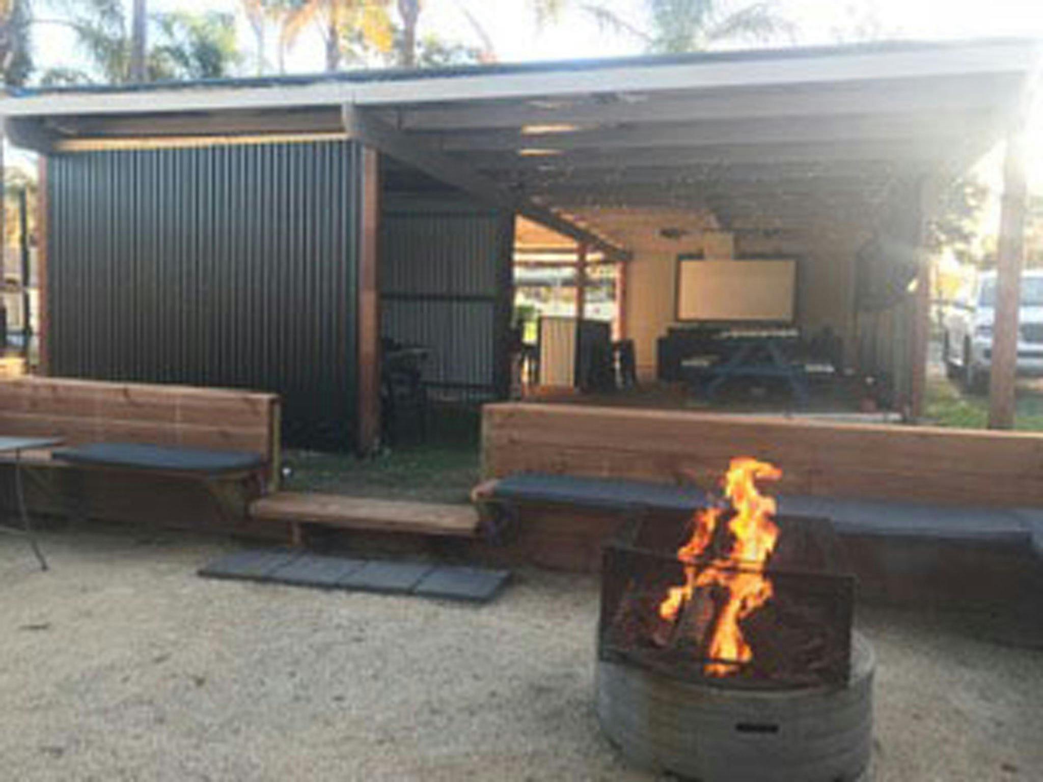 Hunter valley Caravan Park camp fire