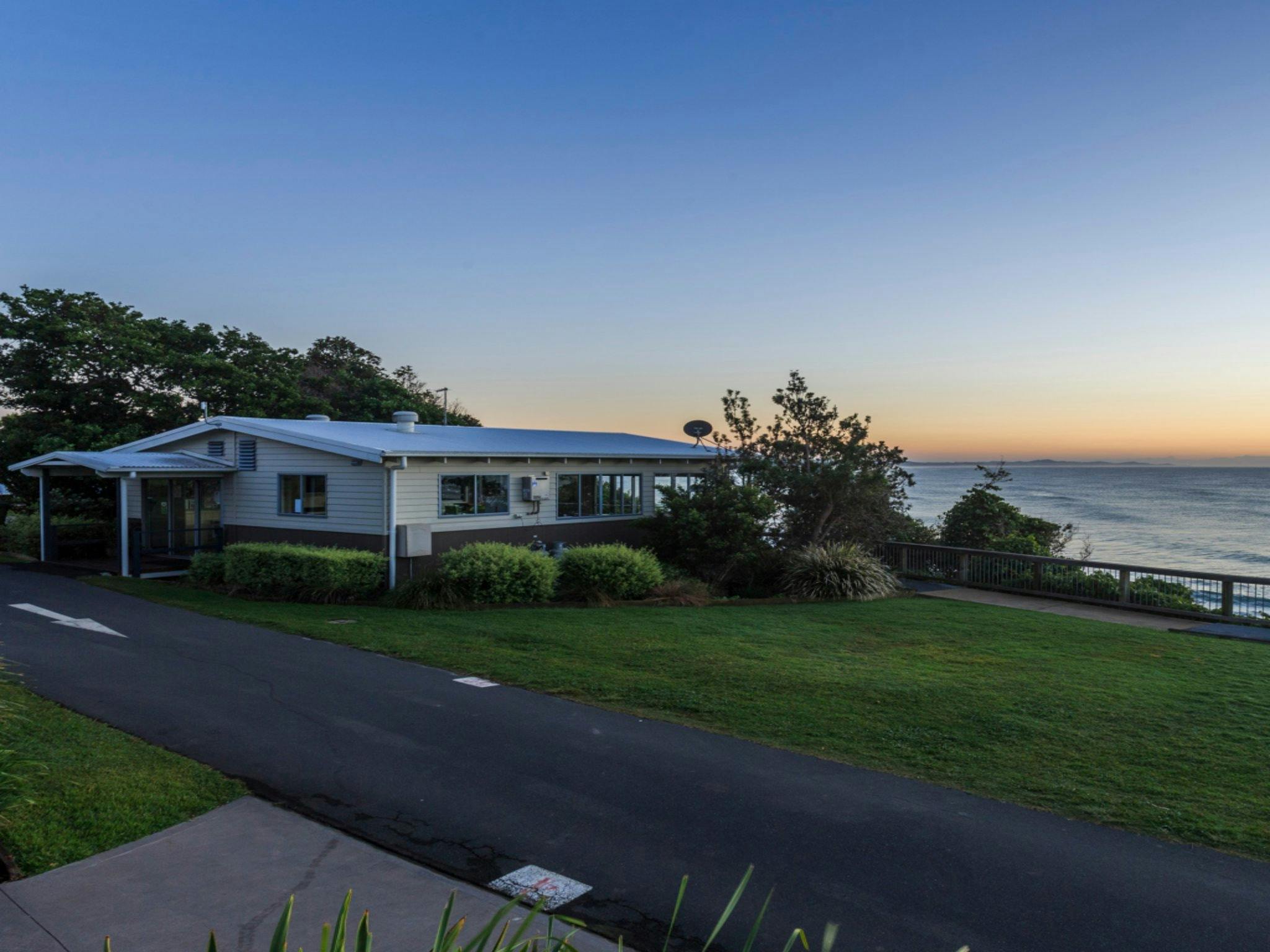 Reflections Holiday Parks Bonny Hills Camp Kitchen