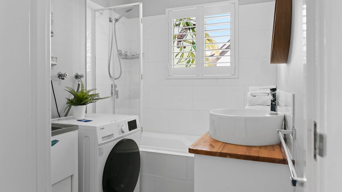 Combined 2nd Bathroom & Laundry