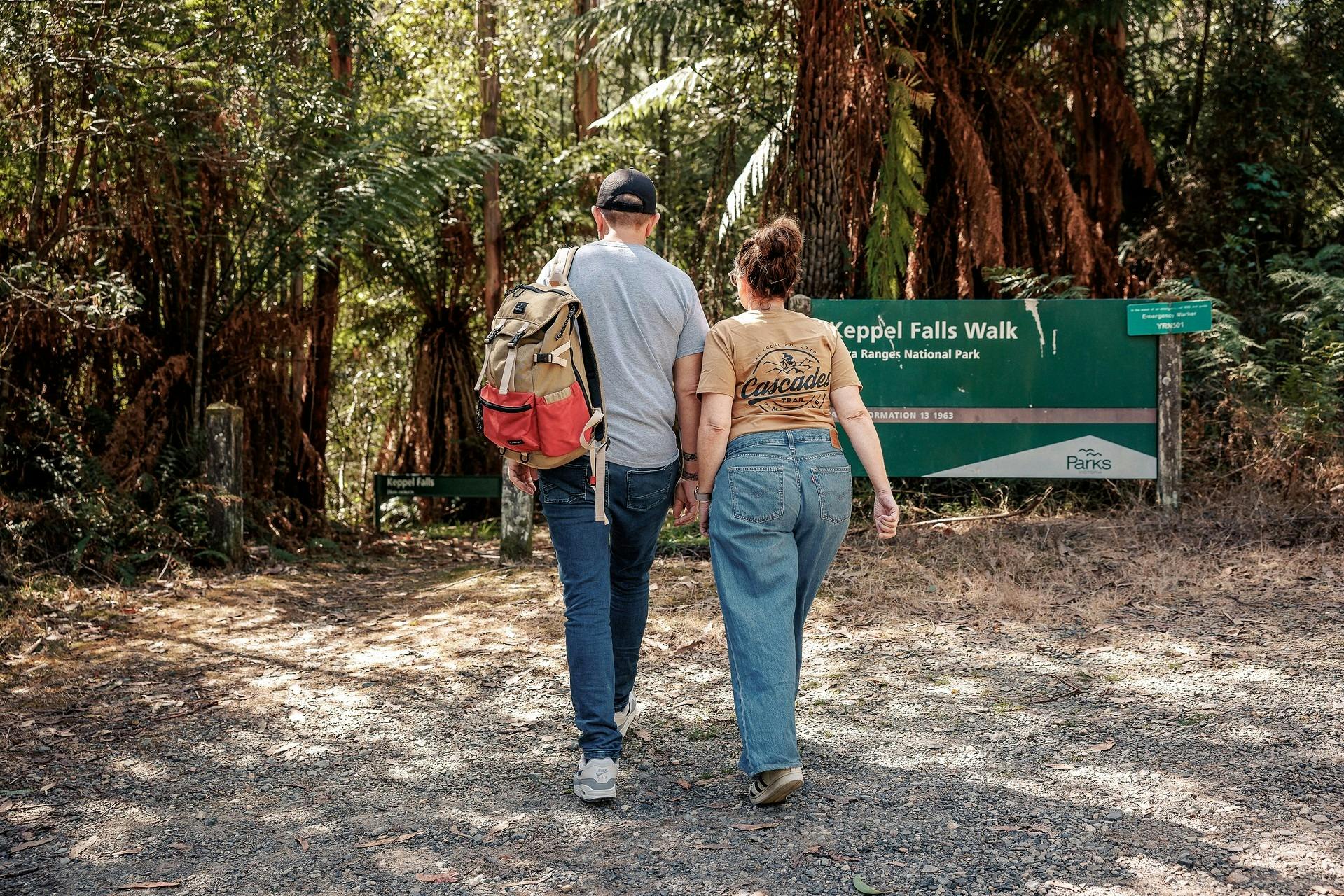couple approaching the start of the Keppel Falls walk