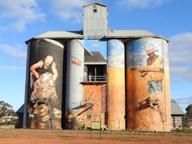 Weethalle Silos Mural by Heesco
