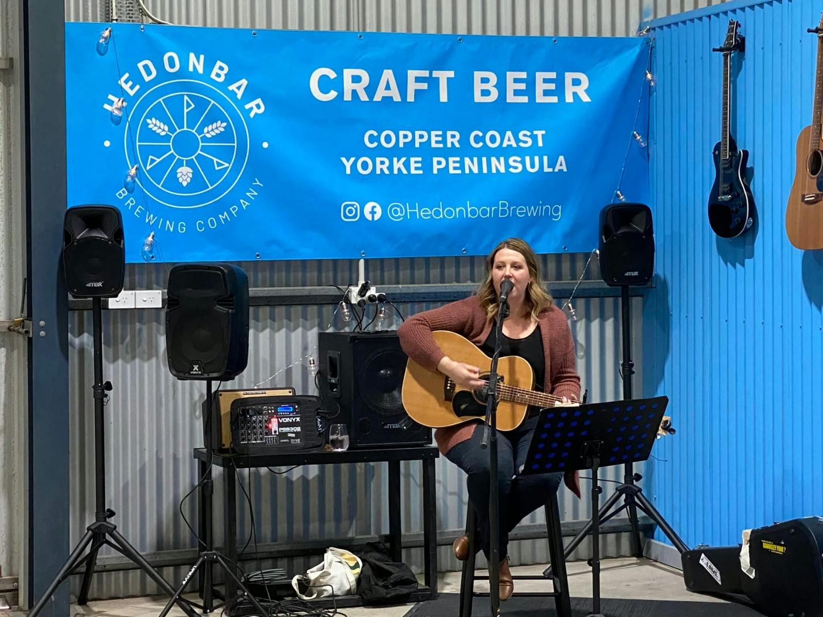 Tiff Reynolds Live @ Hedonbar Brewing Company