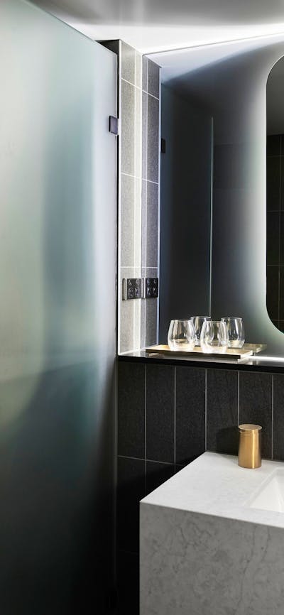 Midnight Classic Bathroom - Midnight Hotel