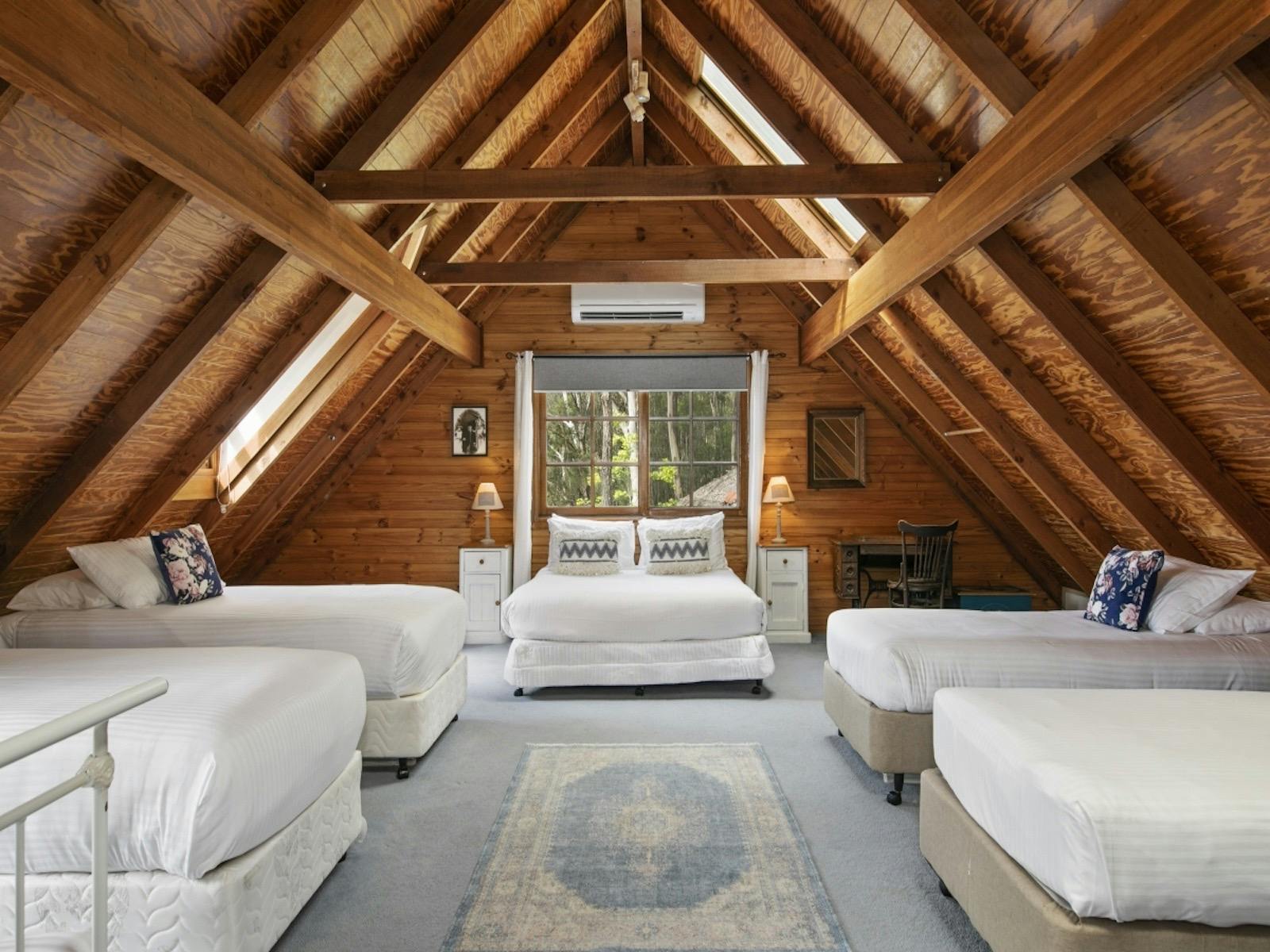 Cants Cottage - Upstairs Loft