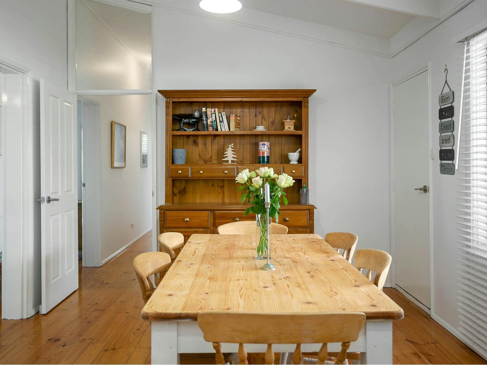 Updated Coastal Beach House in Funky Port Elliot