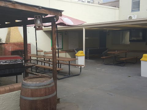 Young Area Accommodation Nsw Holidays Amp Accommodation