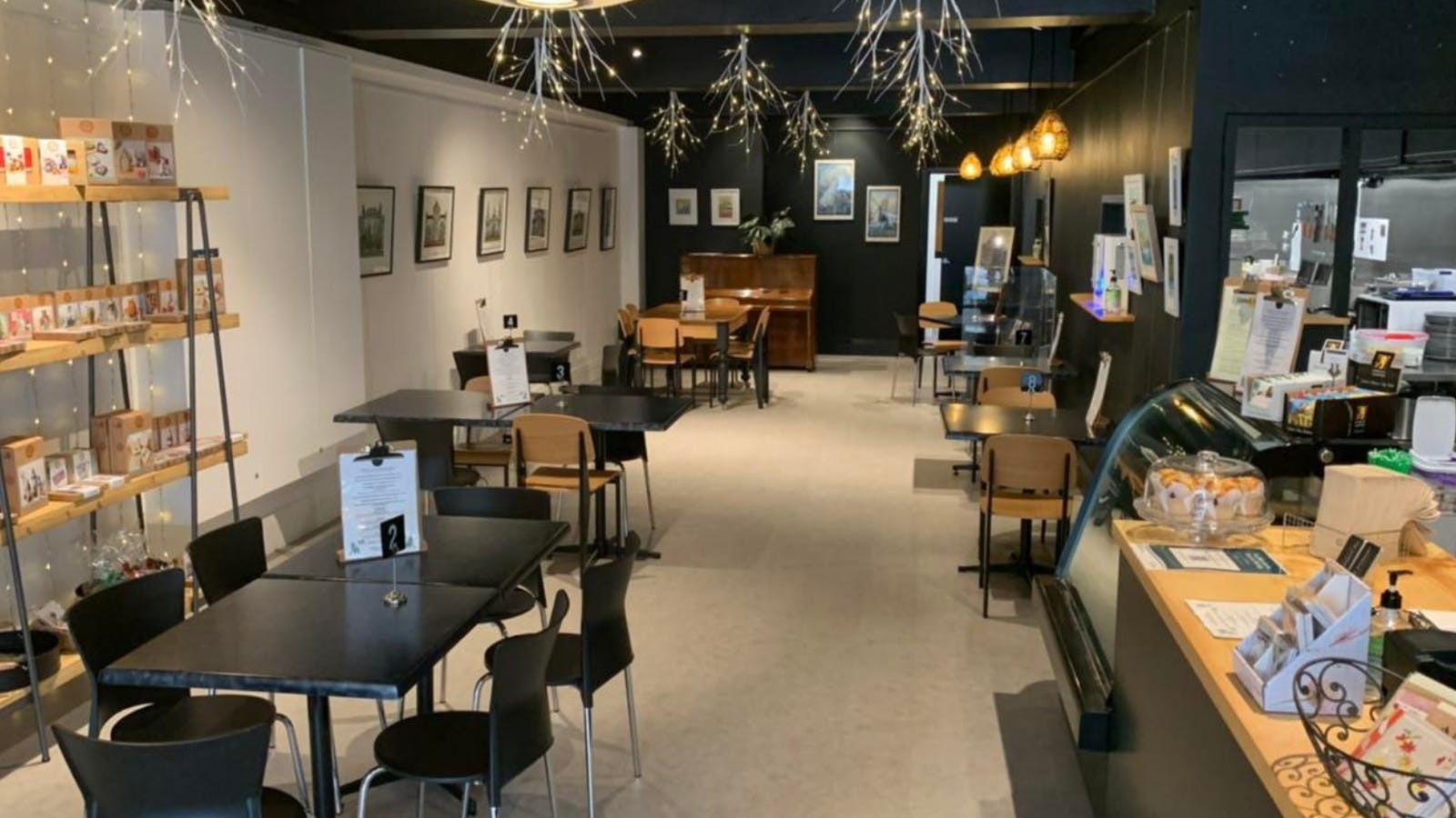 the artHouse New Norfolk a cafe, gallery, creative retail and event space
