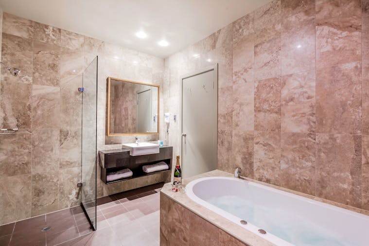 Executive Spa Room