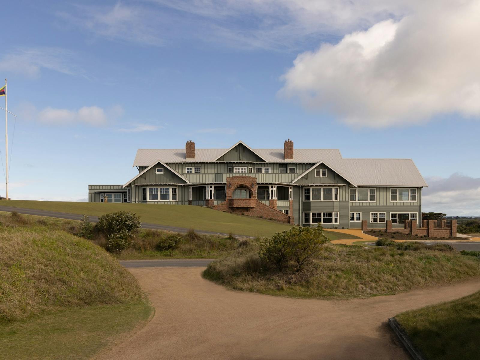 Barwon Club The Barwon Heads Golf Club | Browse and Book Nearby Caravan Parks