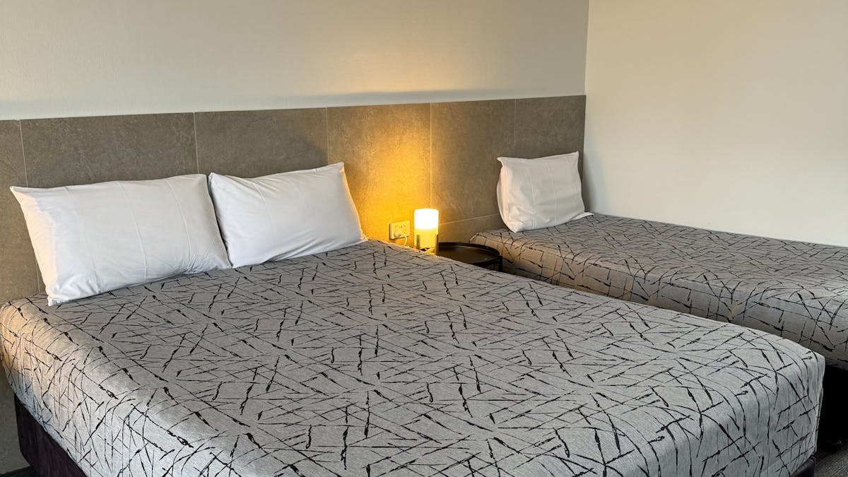 Executive Queen Twin Room - Renovated