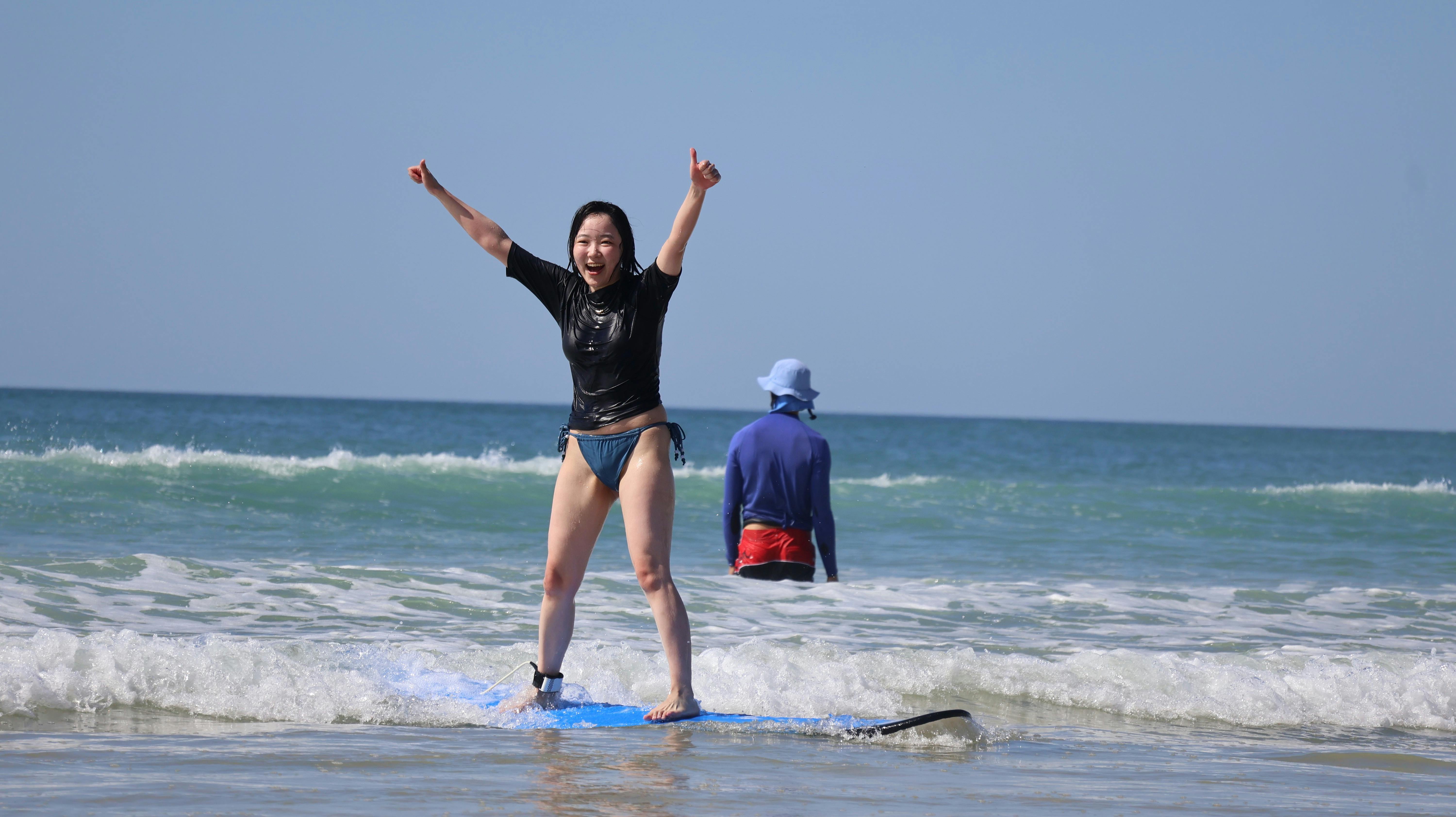 Surfing International Surf School