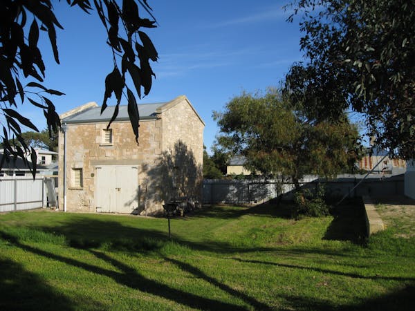 Robe Old Police Stables