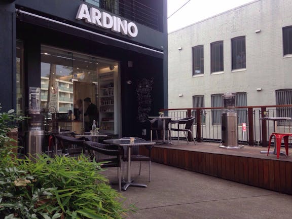 Ardino Salon & Cafe