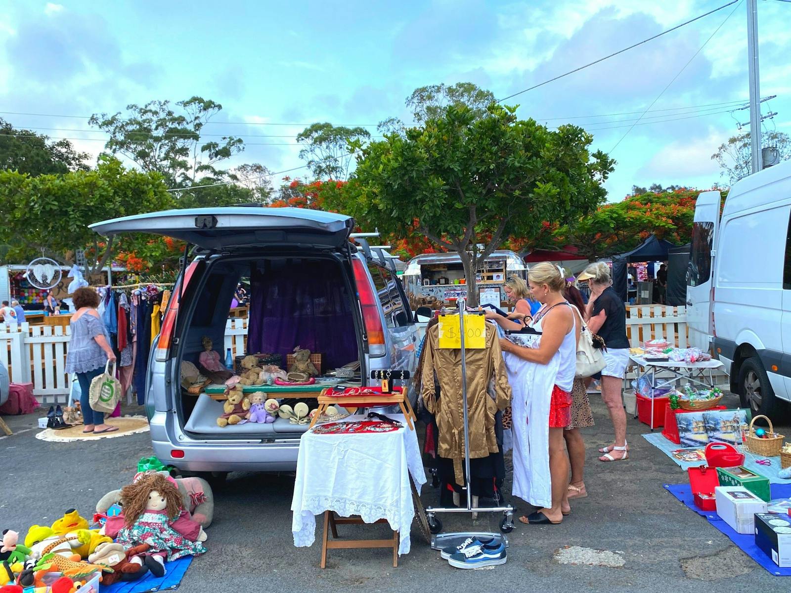 Image for Carrara Markets Car Boot Sale