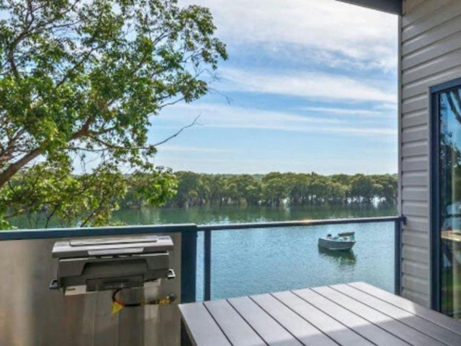 Premium Waterfront Villas (2BR)