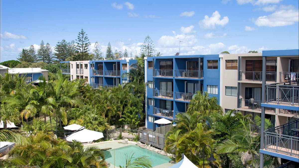 1 Bedroom Unit block over looking the pool/garden