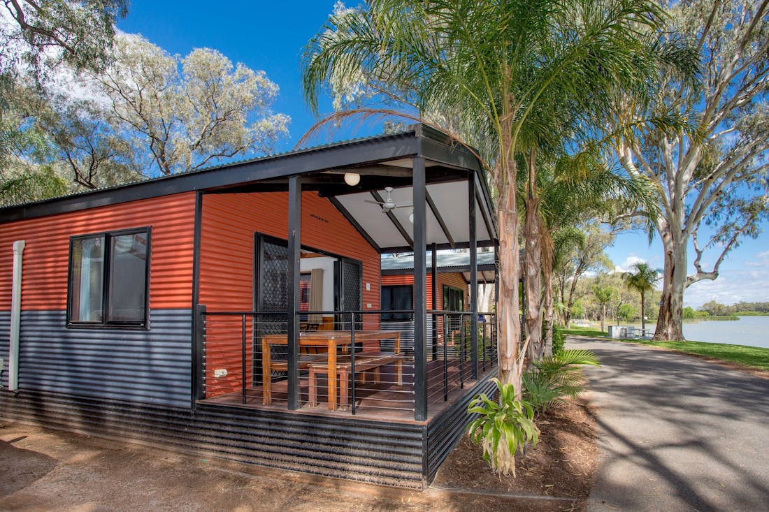 BIG4 Renmark Riverfront Holiday Park, Two Bedroom Riverfront Vill...