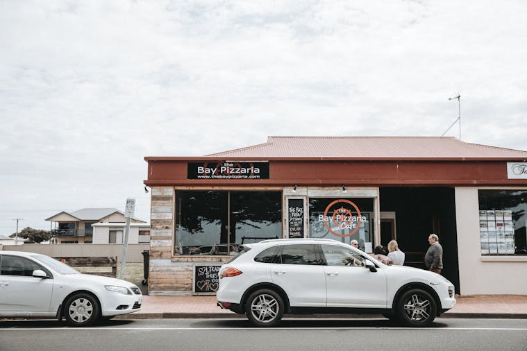 The Bay Pizzaria and Cafe