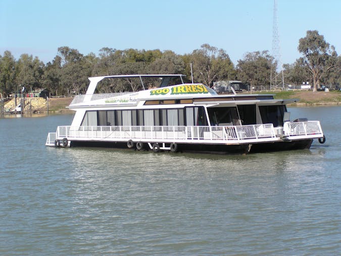 Too Irresistible Green Gold Houseboats